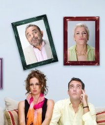 Η Οικογένεια Βλάπτει (2009) TV Series